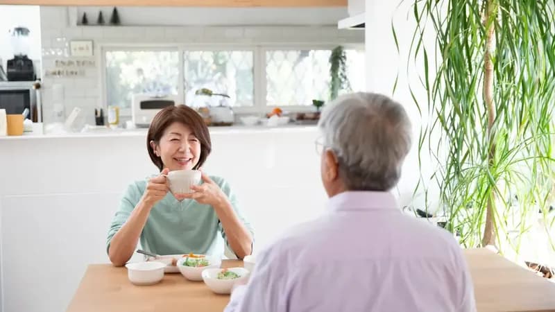 アルツハイマー病による認知症の進行と早期対応の重要性について解説します