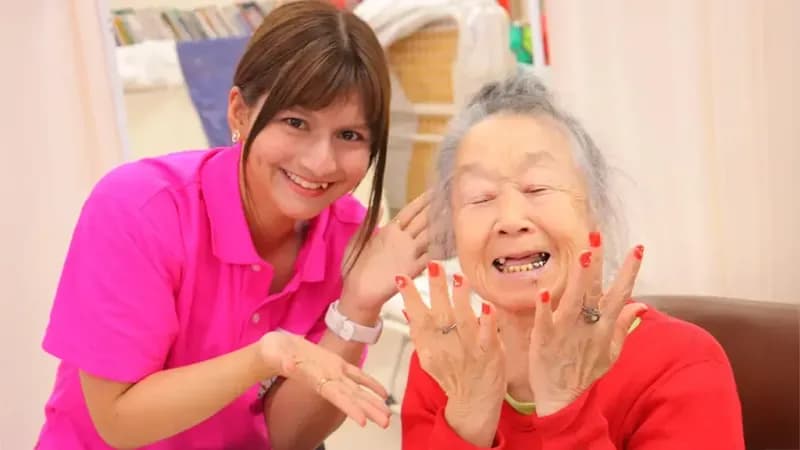 介護美容と認知症の関係。高齢者向け「ネイルペン」を開発した起業家・堀口カストゥリさん