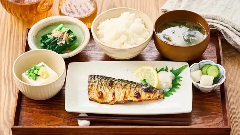 免疫力を高めるには食べ物が重要？免疫と食事の関係・オススメ食材を医師が解説