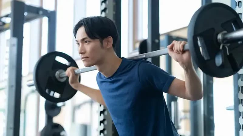 テストステロンとは｜働きや分泌メカニズム・増やす方法や過剰分泌の影響を解説【医師監修】