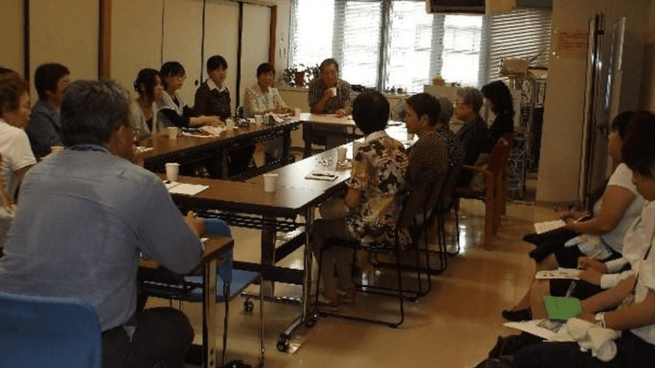 「認知症の人と家族の会」が開催している「つどい（集会）」の様子（写真提供：公益社団法人認知症の人と家族の会）