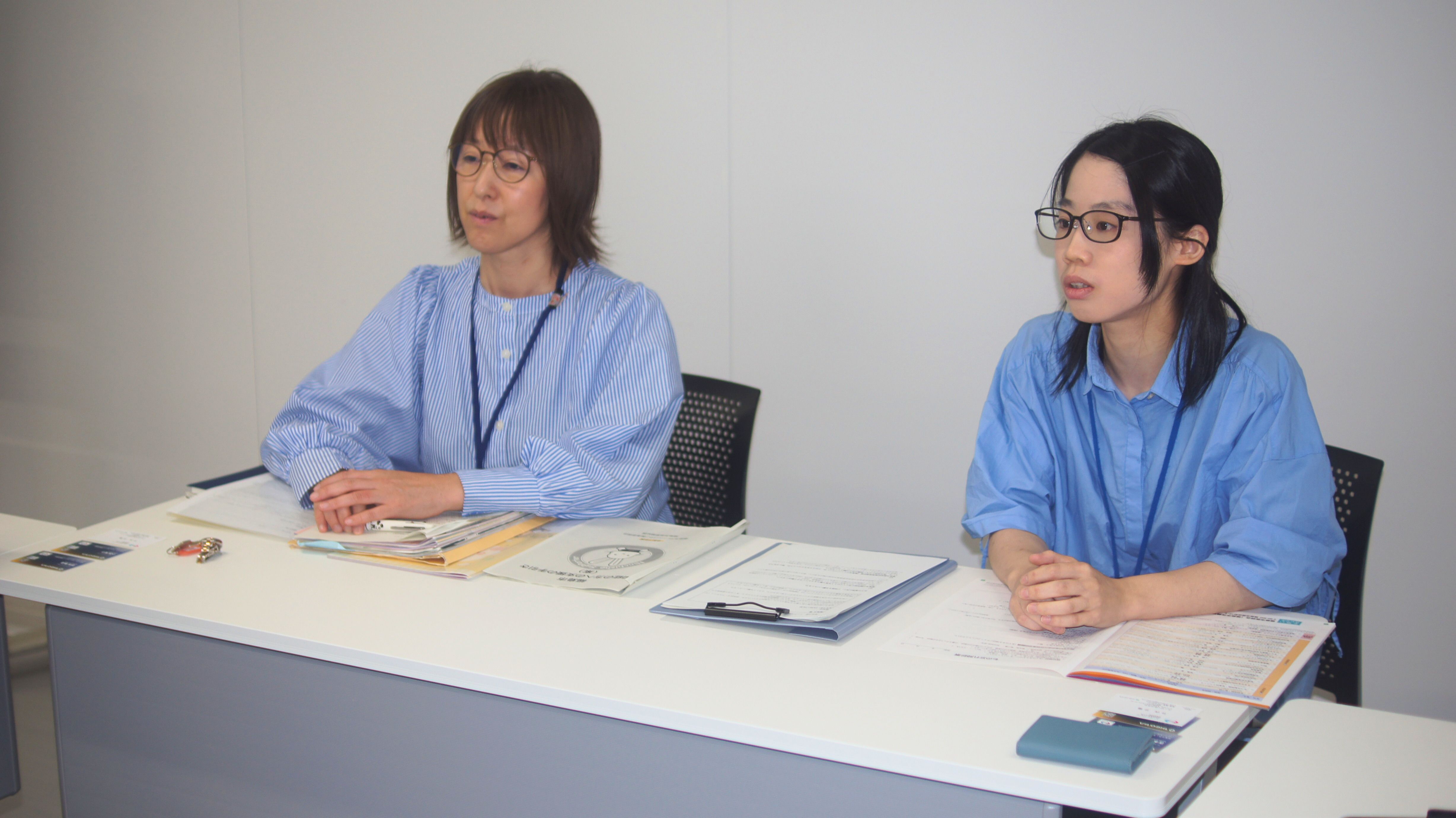 福島市の鈴木久美さんと小谷唯さん