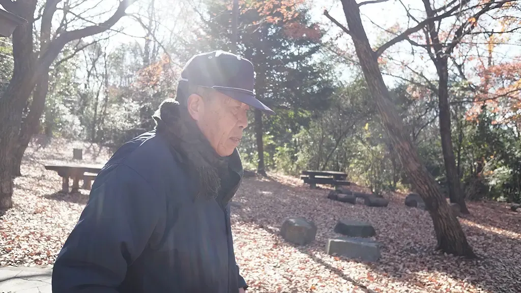 公園で撮影した安藤さんのお父様の横顔