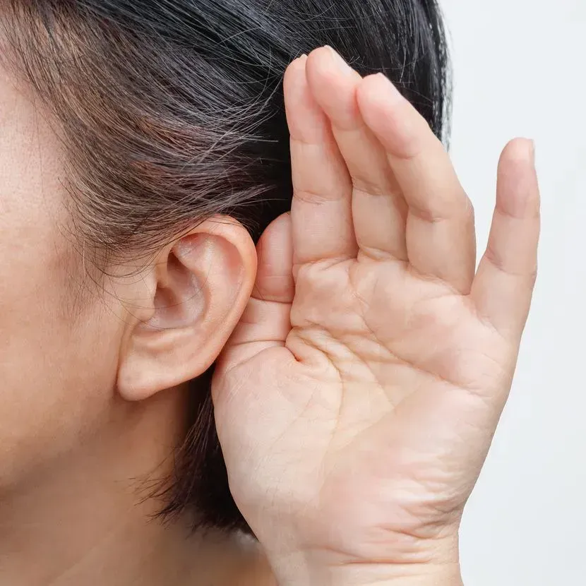 ヒアリングフレイル（聴覚機能の衰え）とは？予防方法も解説します