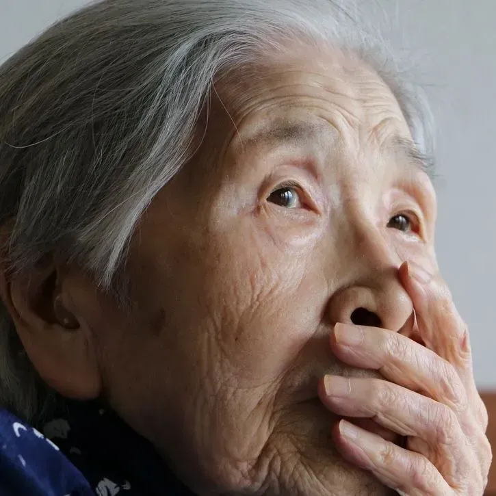 認知症による幻覚・幻視の症状を解説