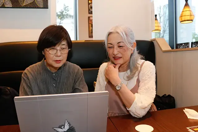 聴き手の島村八重子さんと藤田和子さん