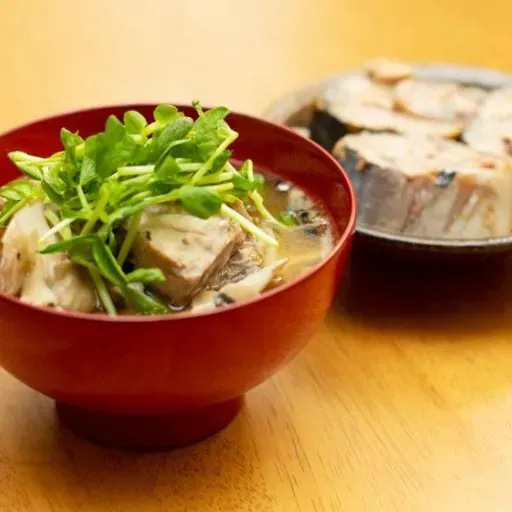 サバ缶、サケ缶、ツナ缶で作る！　脳の健康を考えた「魚の缶詰みそ汁」レシピ