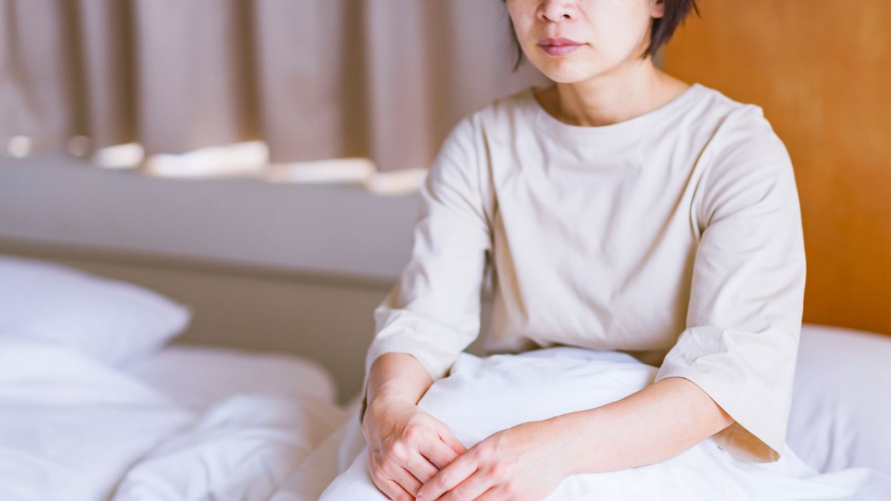 睡眠不足は認知症のリスクにつながる?注意したい睡眠の状態を解説
