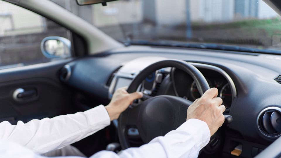 認知症の診断後、自動車の運転をしてもよいでしょうか？