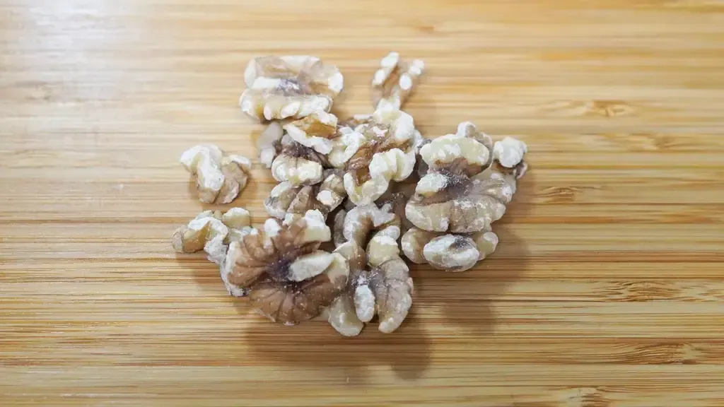 まな板の上のくるみ